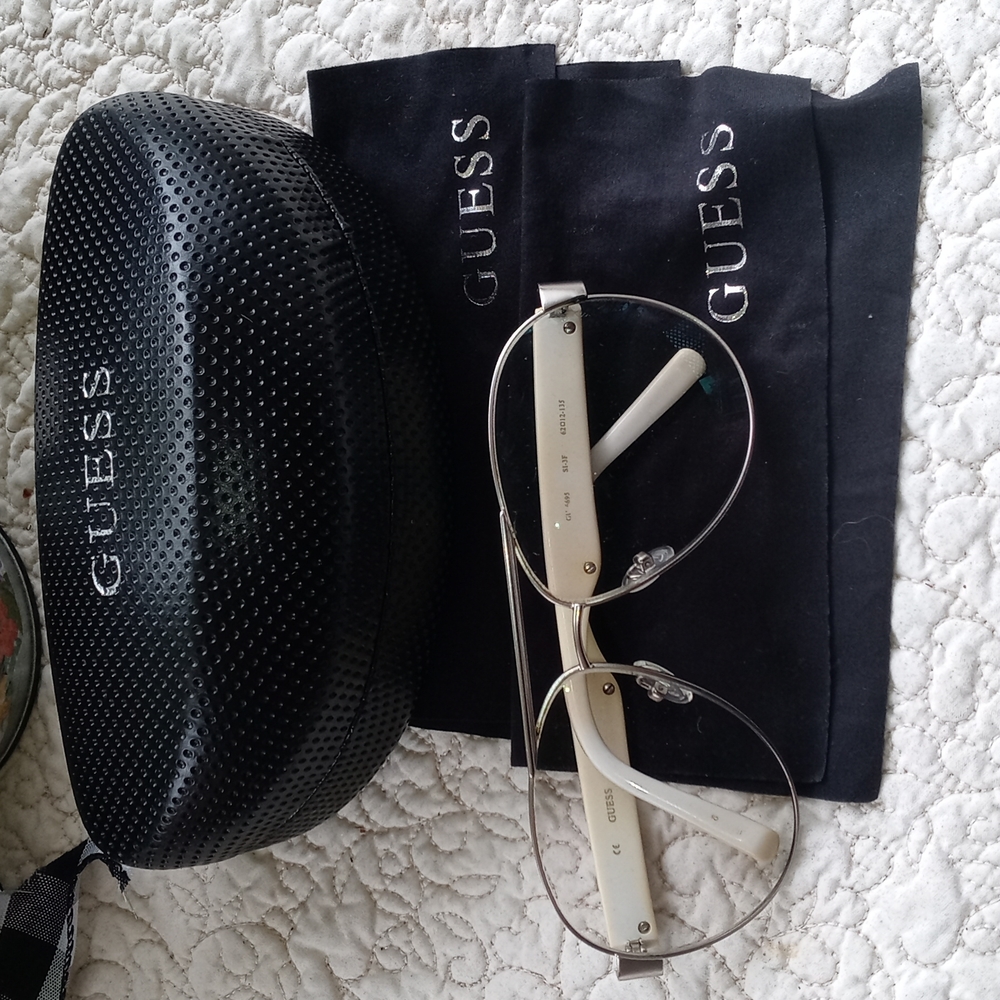 GUESS RX GLASSES AND CASE - Picture 1 of 10